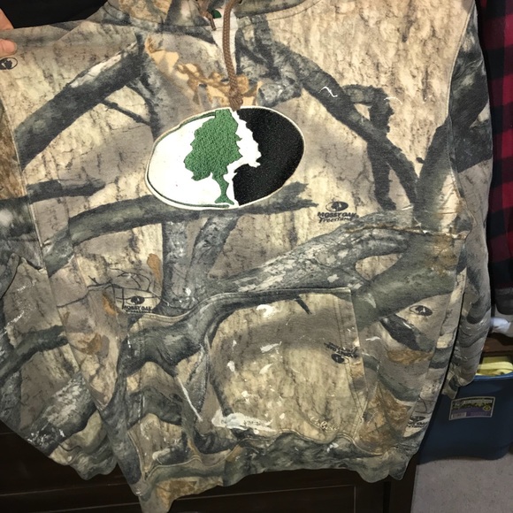 Tops - Picture 3 of 7